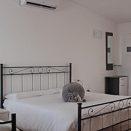 Agriturismo Pelos Ruda Luaran gambar